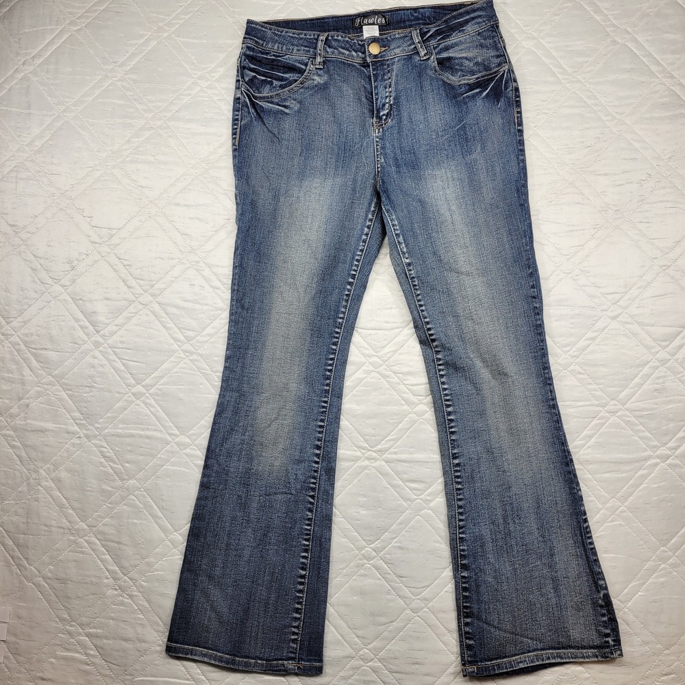 Flawless‎ flare leg blue jeans size juniors 15